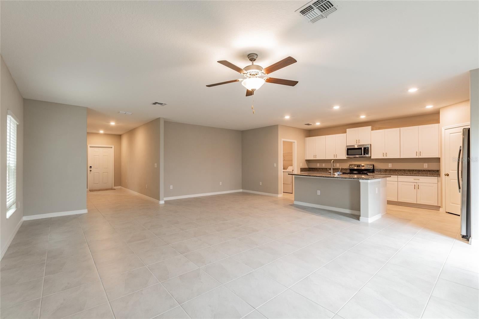 15515 Peace River Pl, Sun City Center, FL 33573 photo