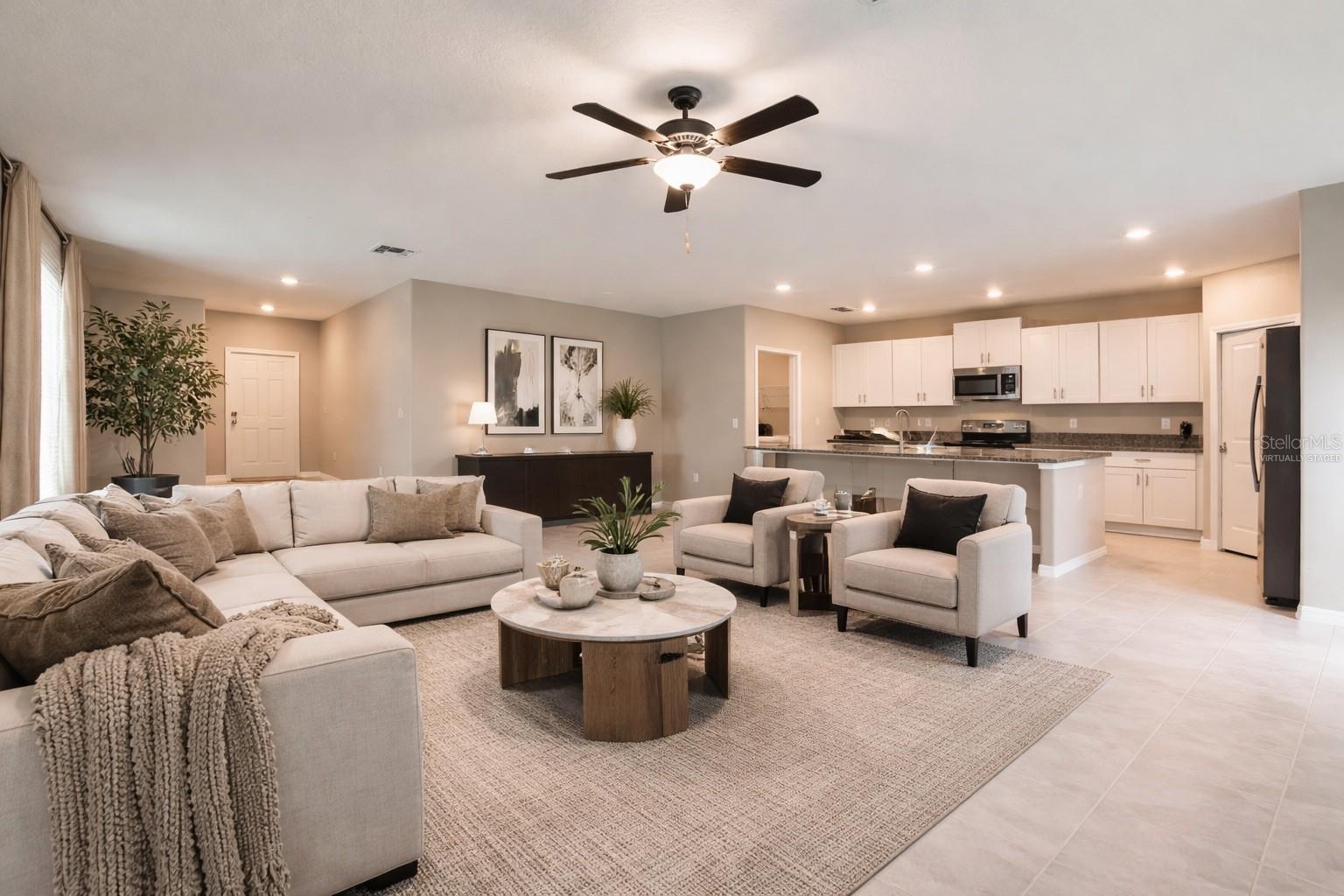 15515 Peace River Pl, Sun City Center, FL 33573 photo