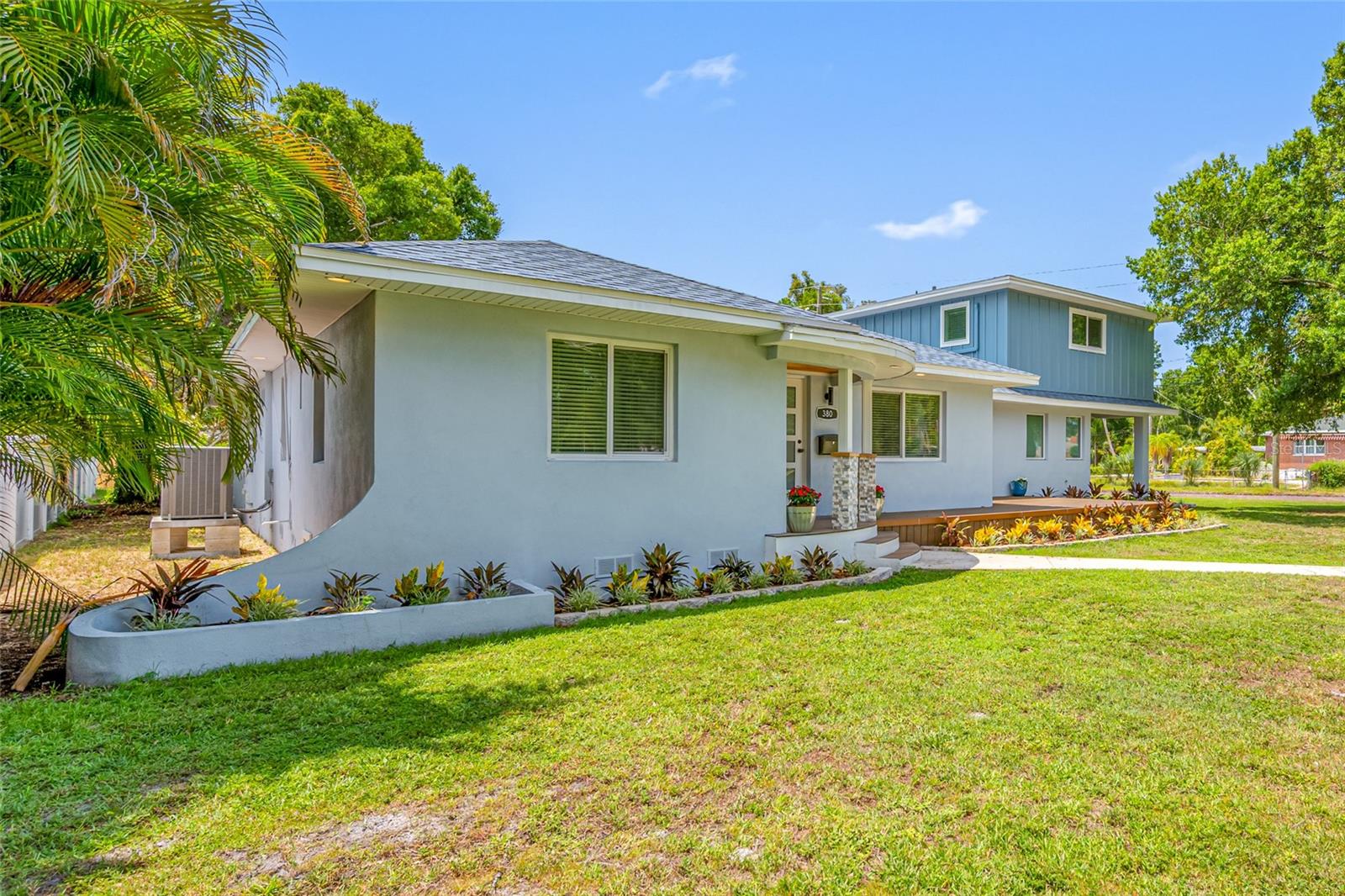 380 Villagrande Ave, Saint Petersburg, FL 33707 photo