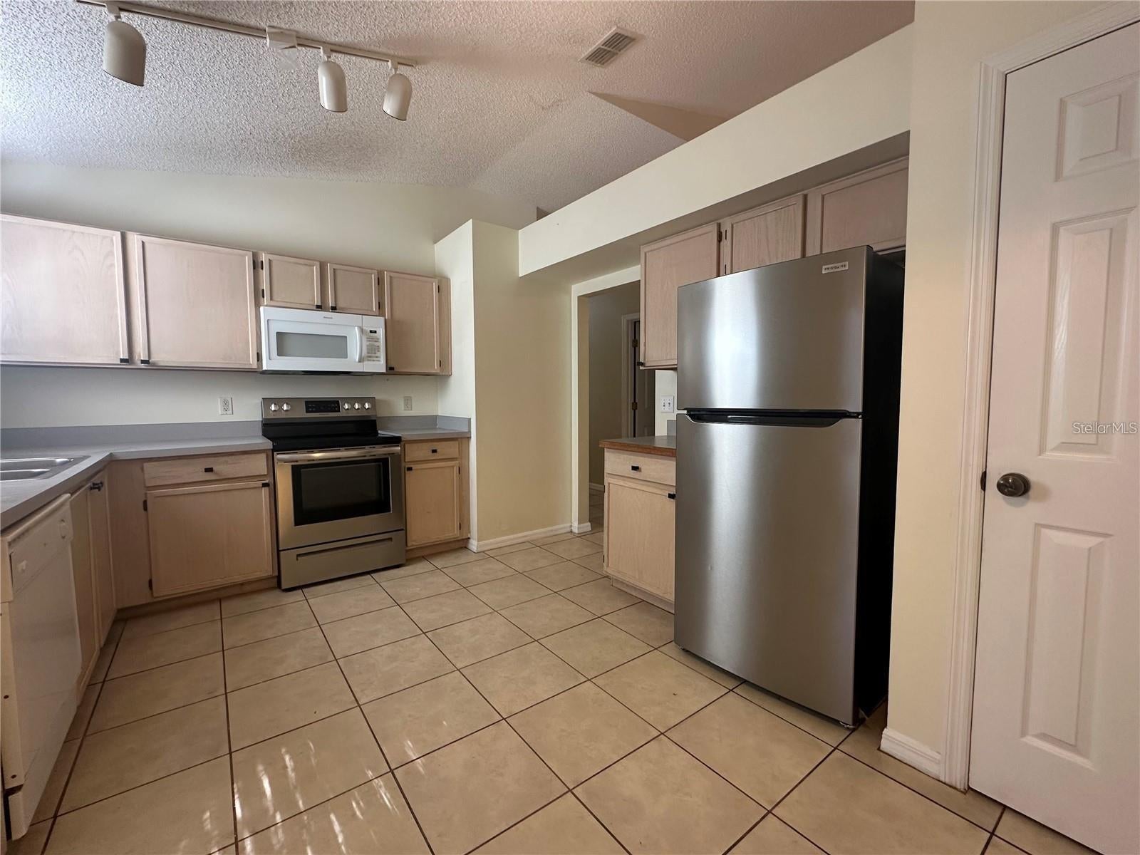 17432 Woodcrest Way, Clermont, FL 34714 photo
