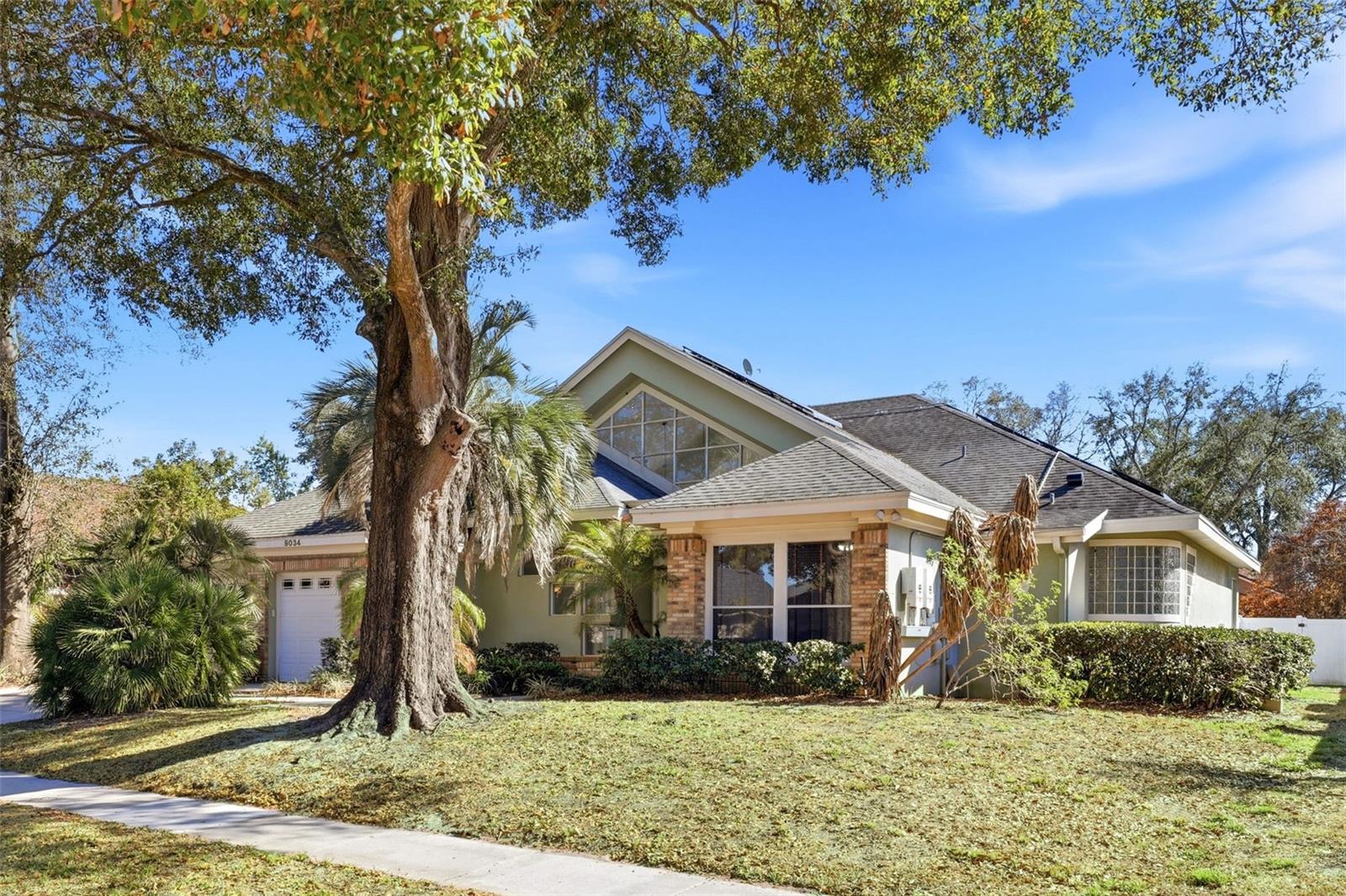 8034 Landgrove Ct, Orlando, FL 32819 photo