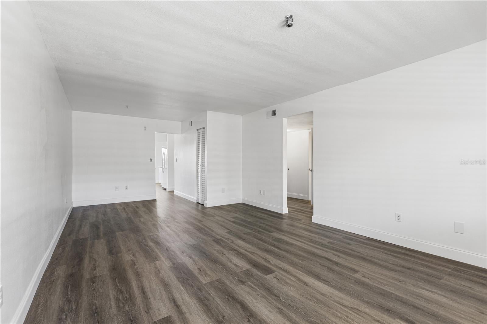5080 Locust #322, Saint Petersburg, FL 33703 photo