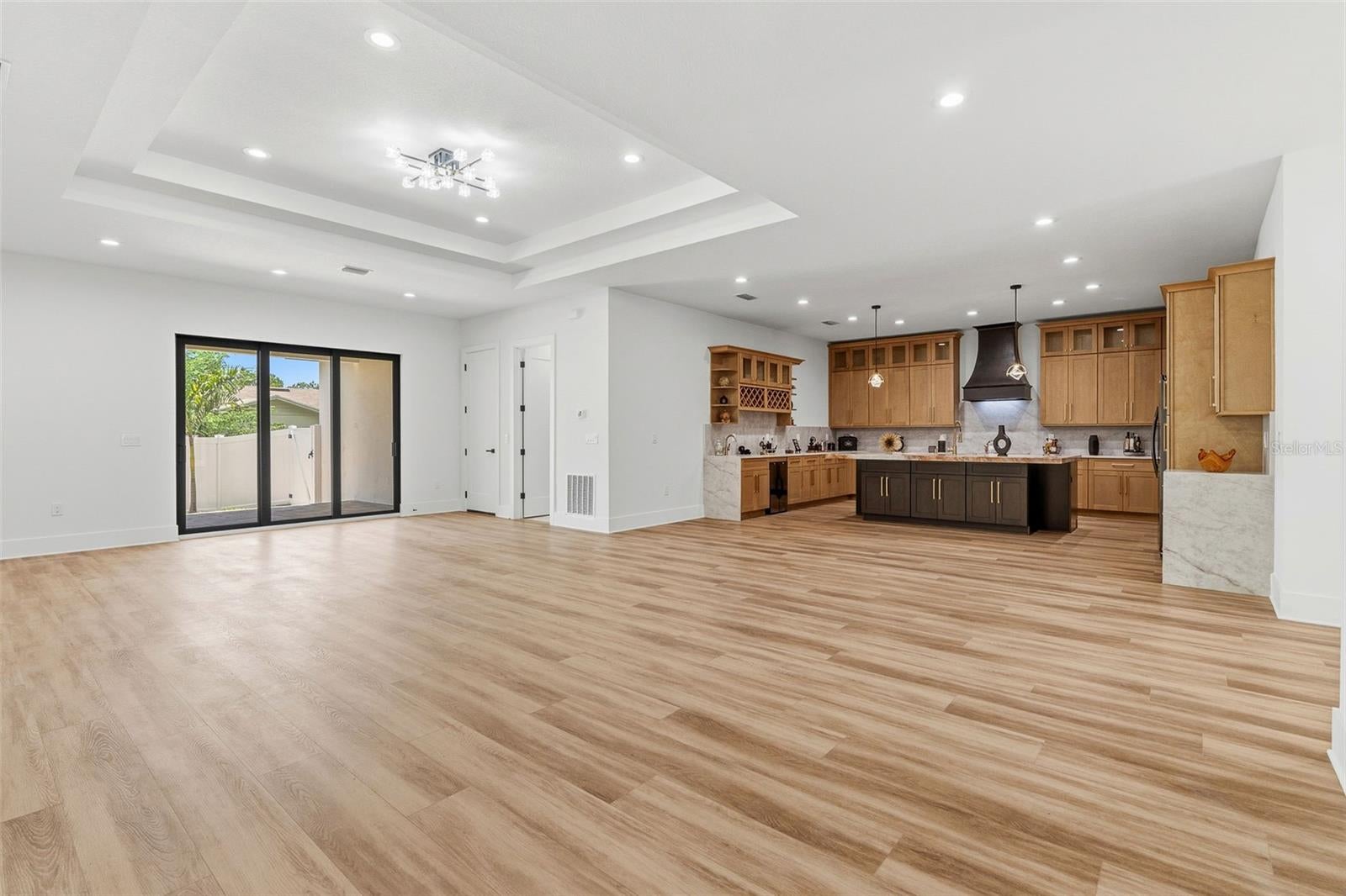 2914 W Walnut St, Tampa, FL 33607 photo