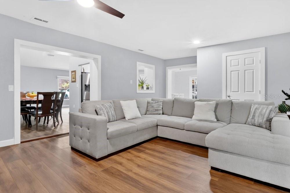 1092 W Riviera Blvd, Oviedo, FL 32765 photo