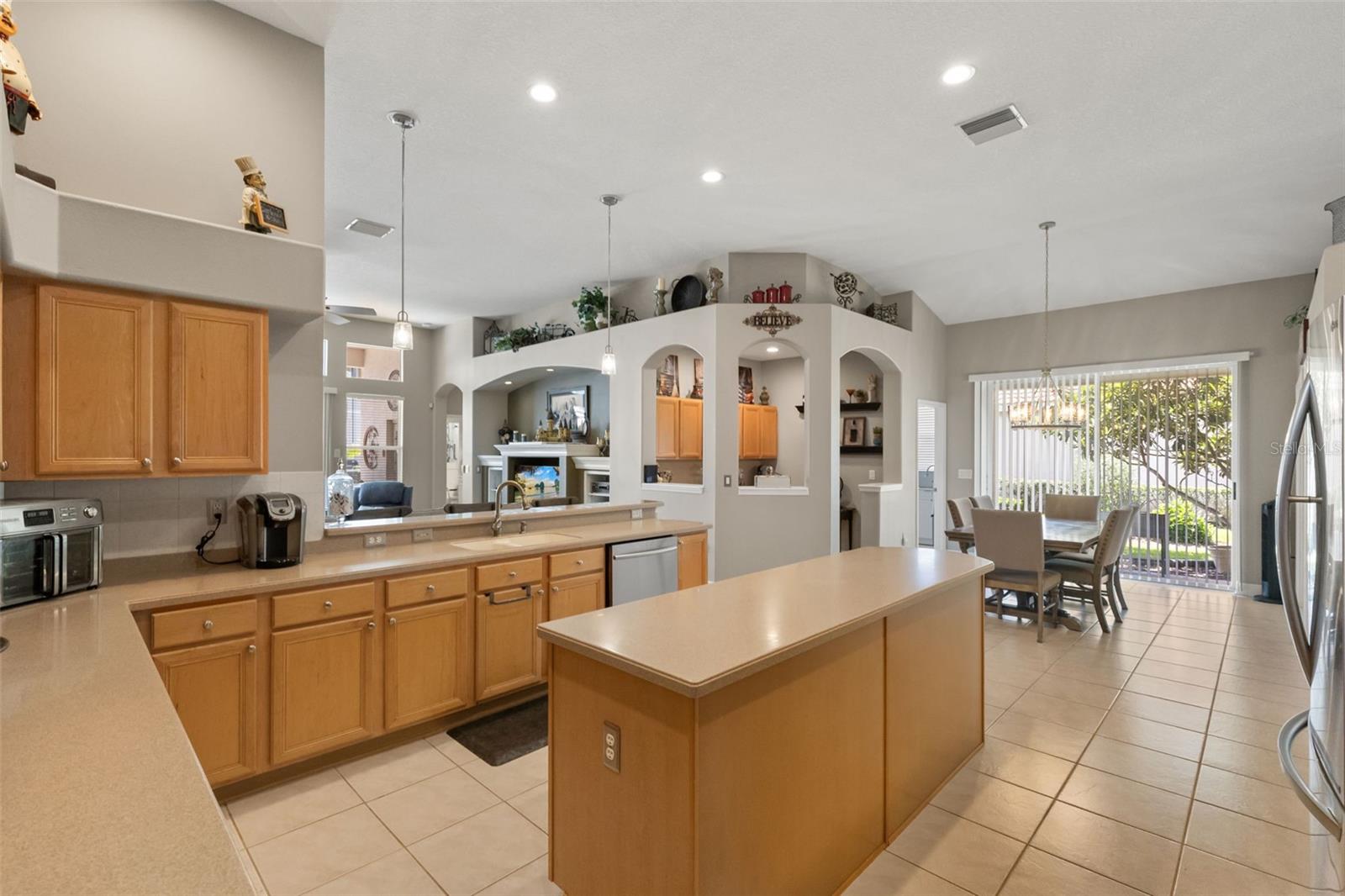 10236 Estuary Dr, Tampa, FL 33647 photo