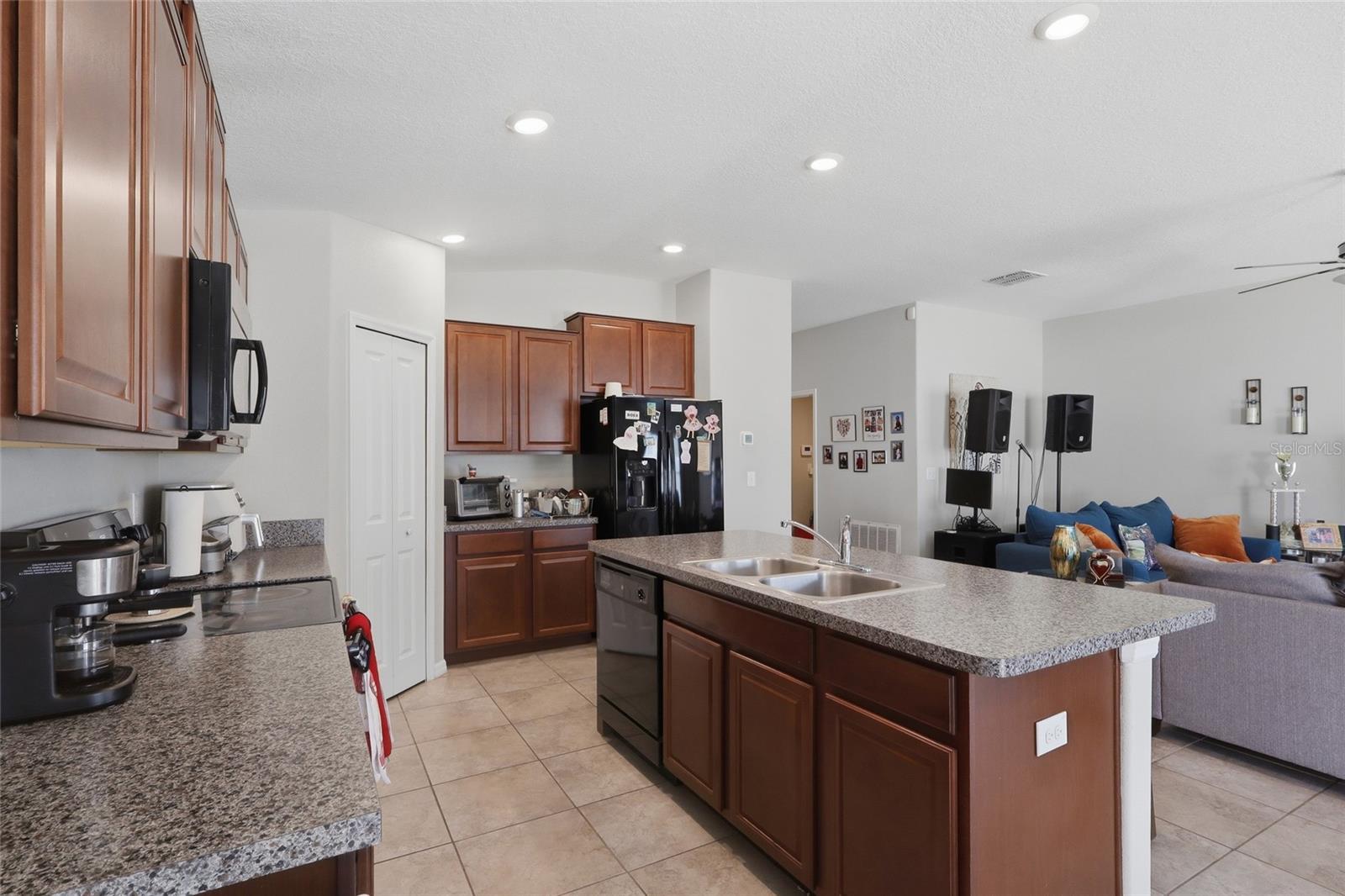 9626 Sage Creek Dr, Ruskin, FL 33573 photo