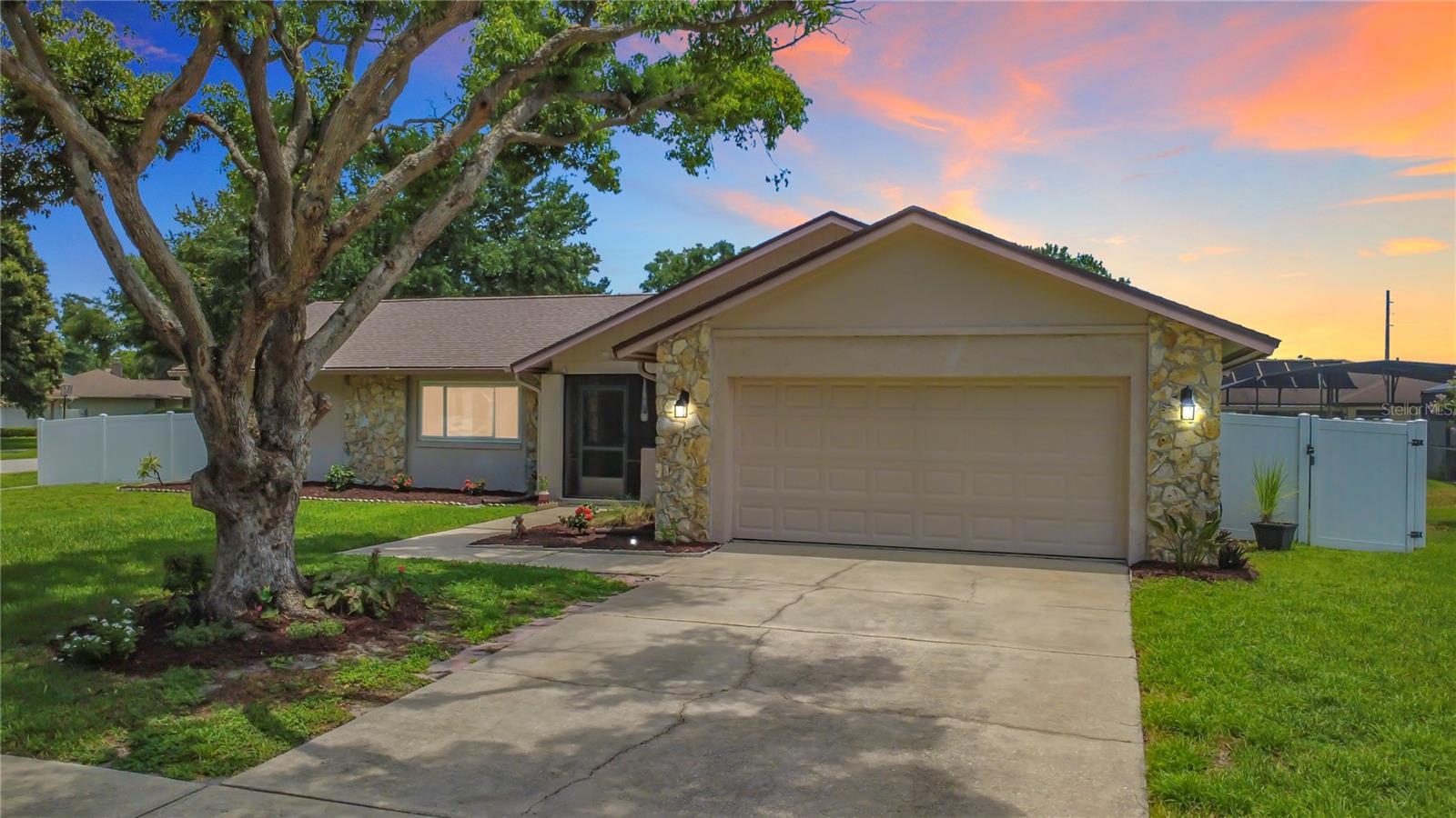 8654 Alegre Cir, Orlando, FL 32836 photo