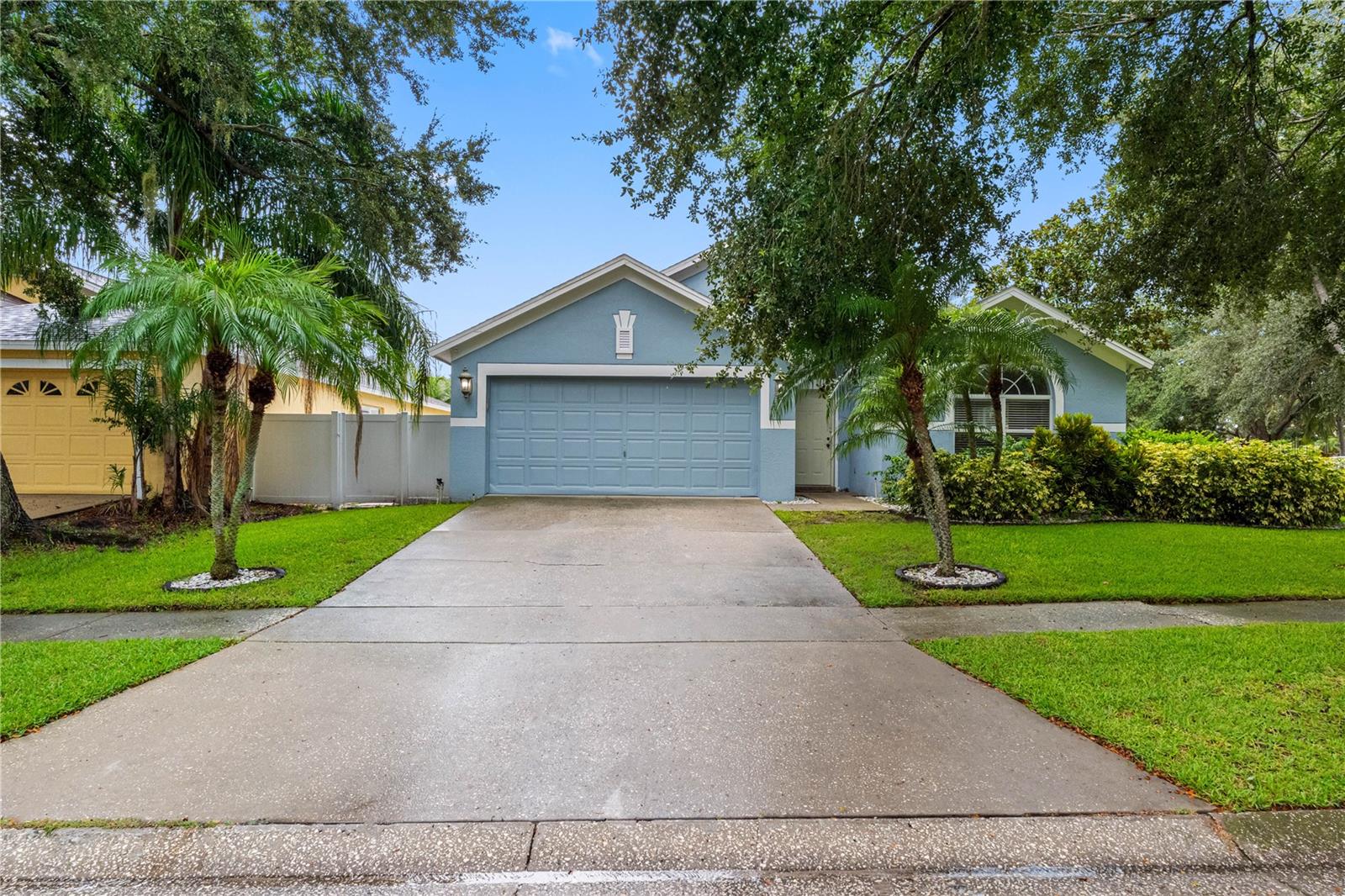 3306 Pin Oak Ln, Tampa, FL 33618 photo