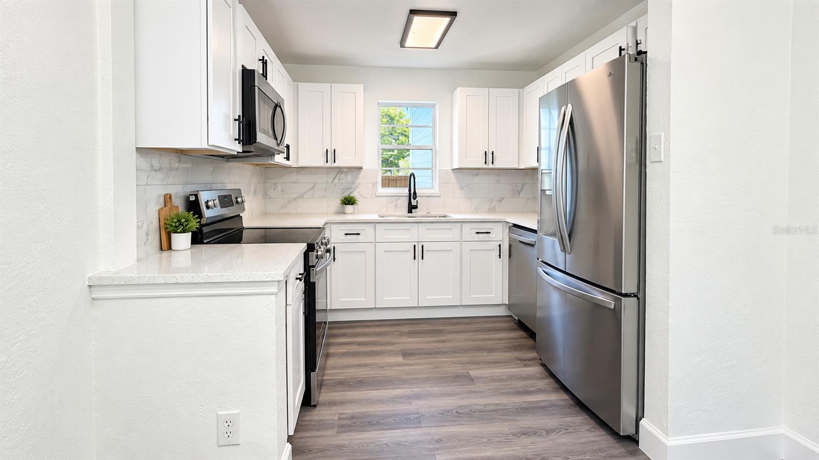 4721 6 Ave, Saint Petersburg, FL 33711 photo