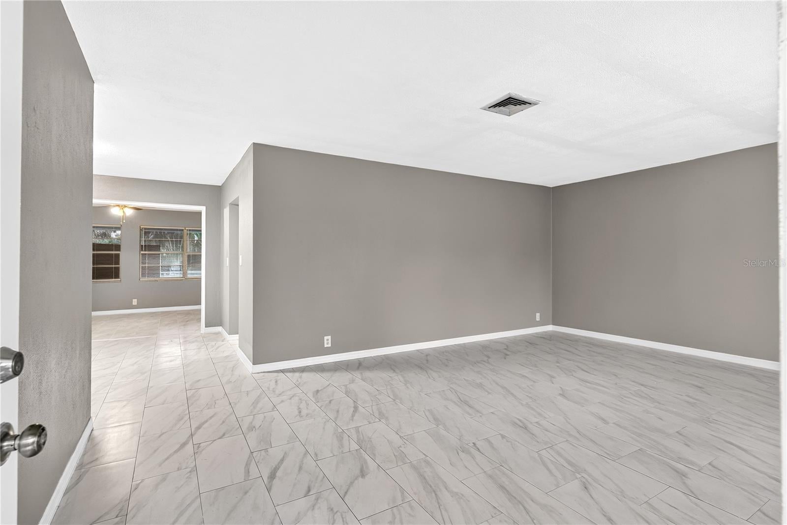 2055 Maravilla Cir, Fort Myers, FL 33901 photo