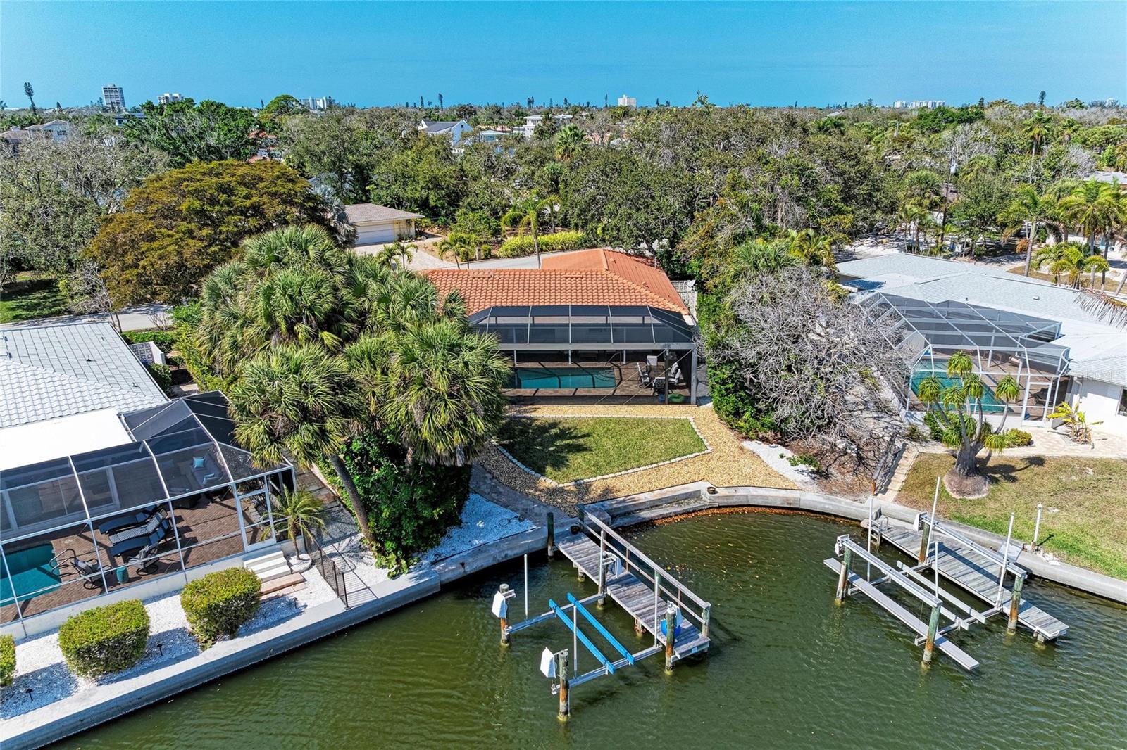 5507 Contento Dr, Sarasota, FL 34242 photo