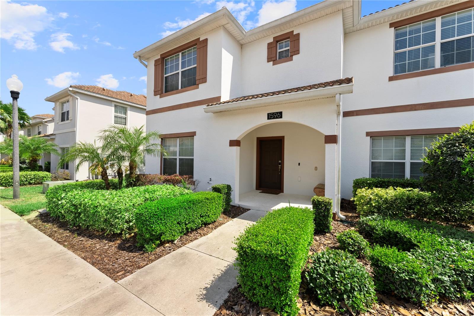 1596 Moon Valley Dr, Davenport, FL 33896