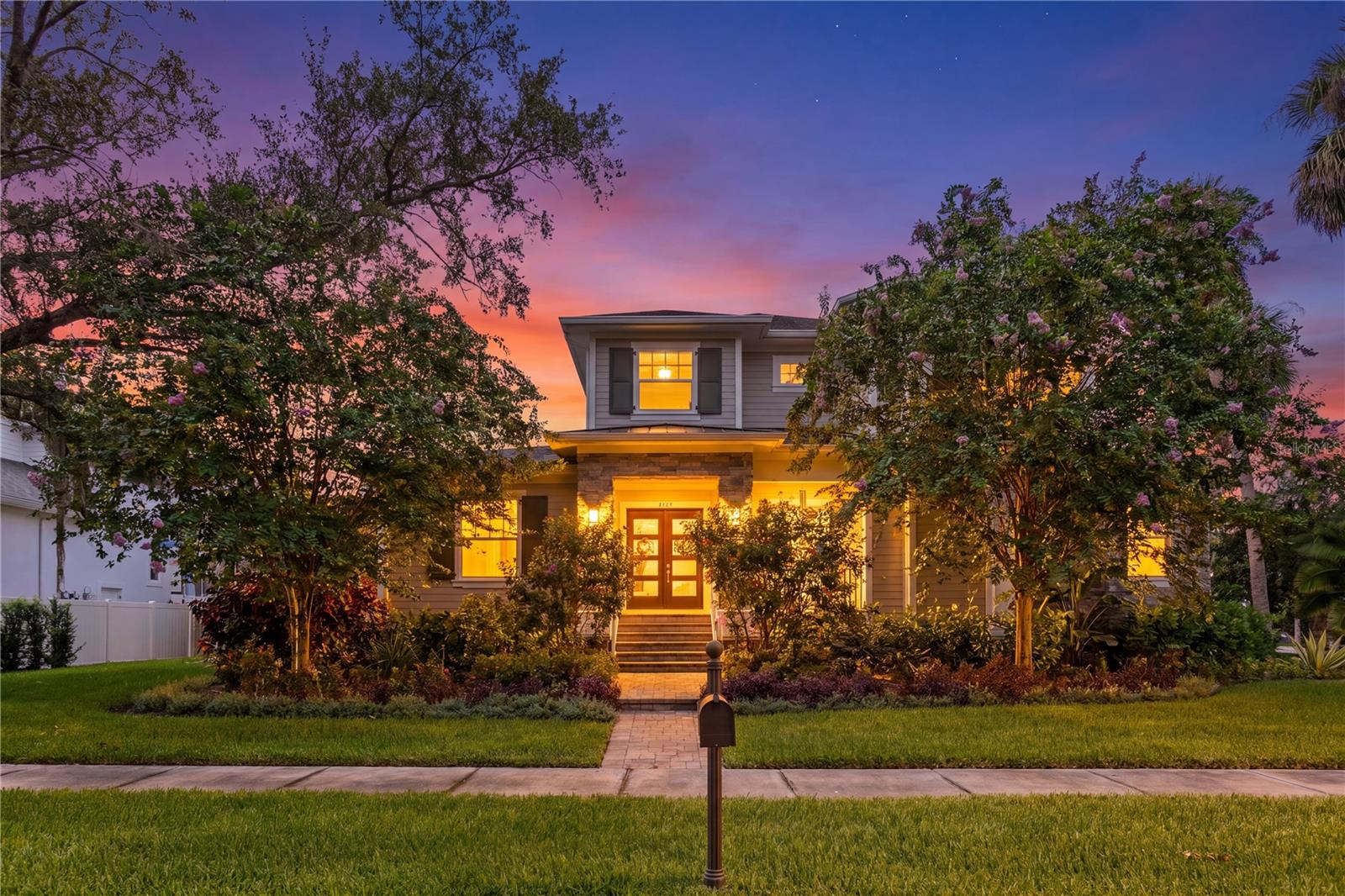 5016 Evelyn Dr, Tampa, FL 33609