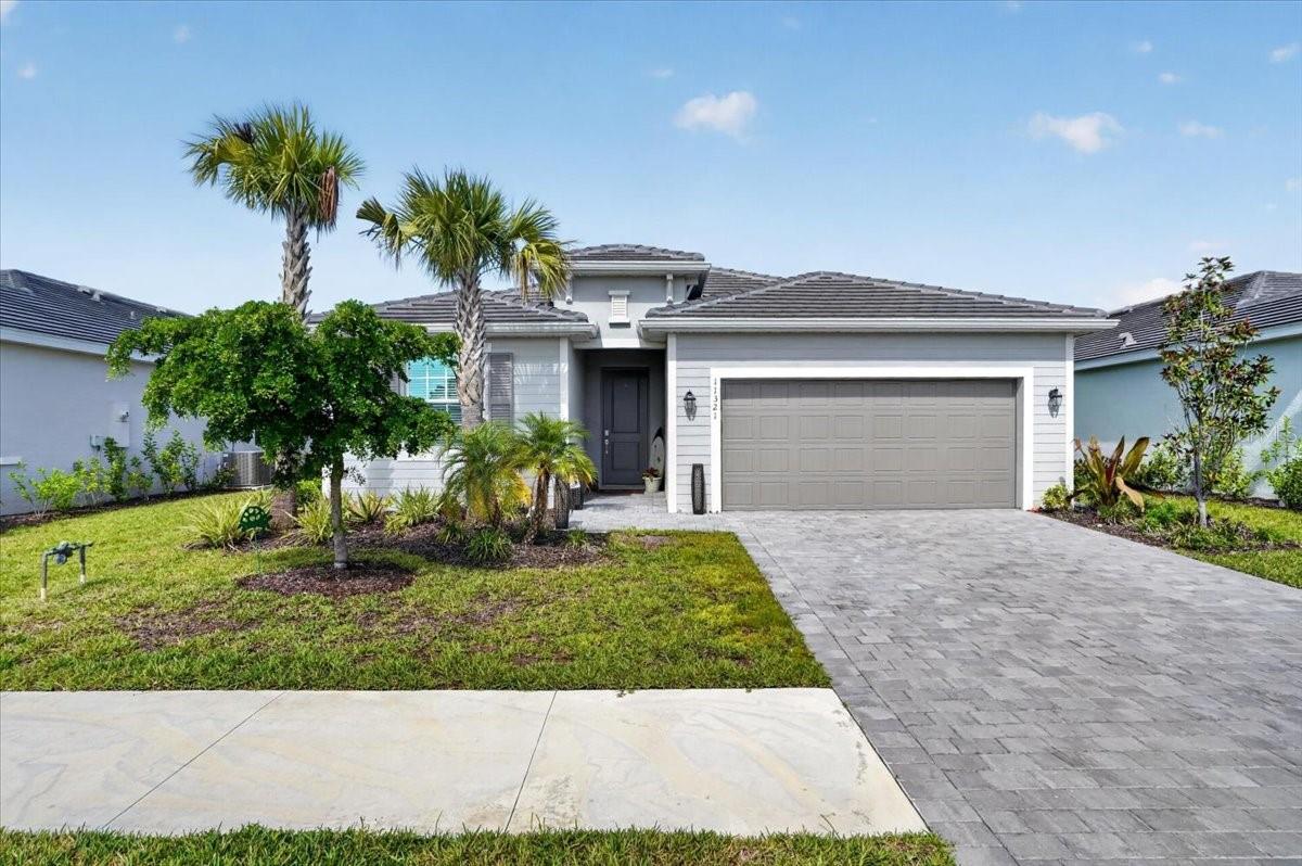 11321 Pinot Dr, Venice, FL 34293