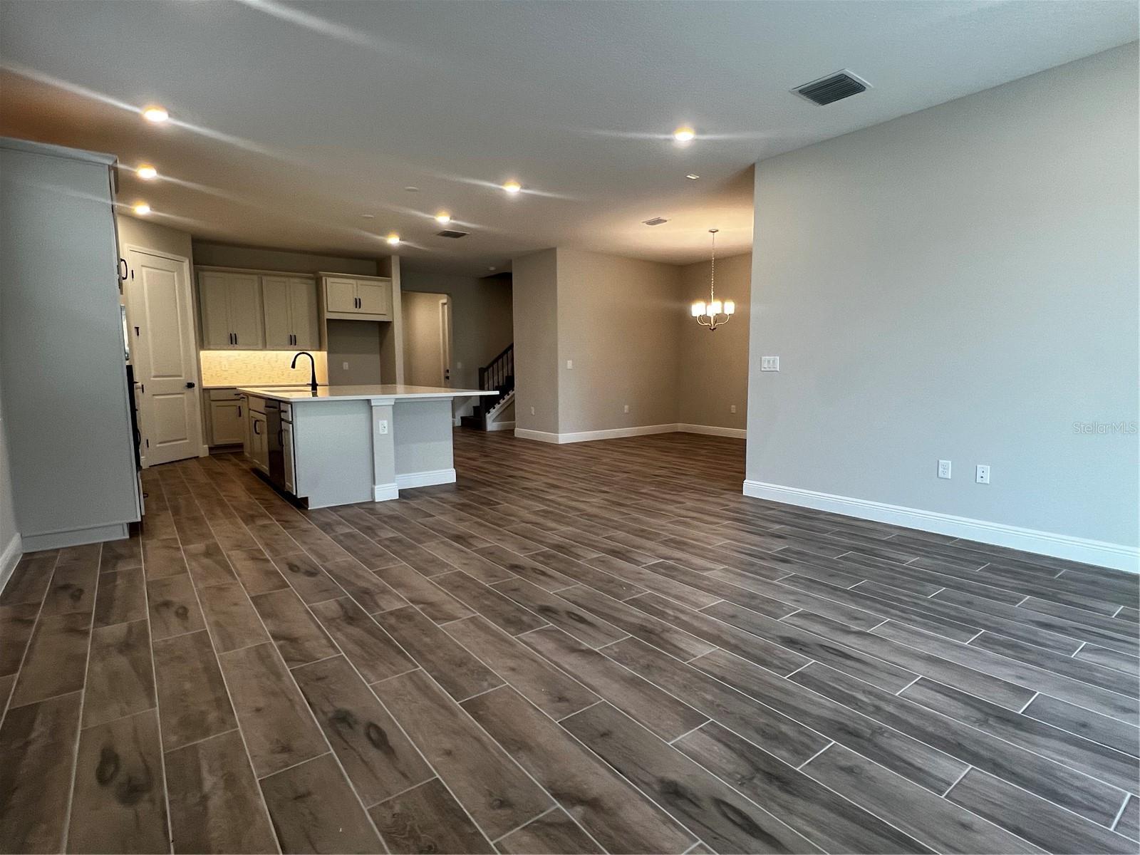 Single Family Residence in MINNEOLA FL 1881 SUNSHINE PEAK DRIVE 6.jpg