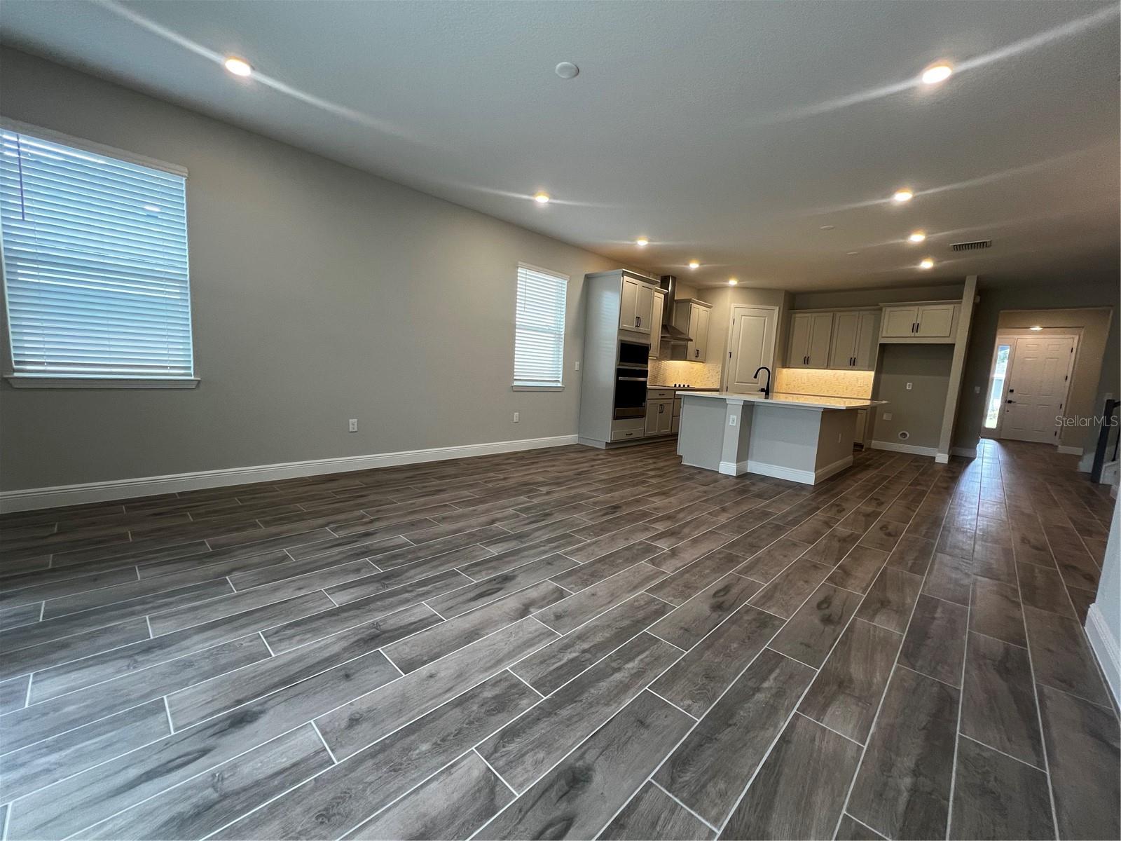 Single Family Residence in MINNEOLA FL 1881 SUNSHINE PEAK DRIVE 5.jpg