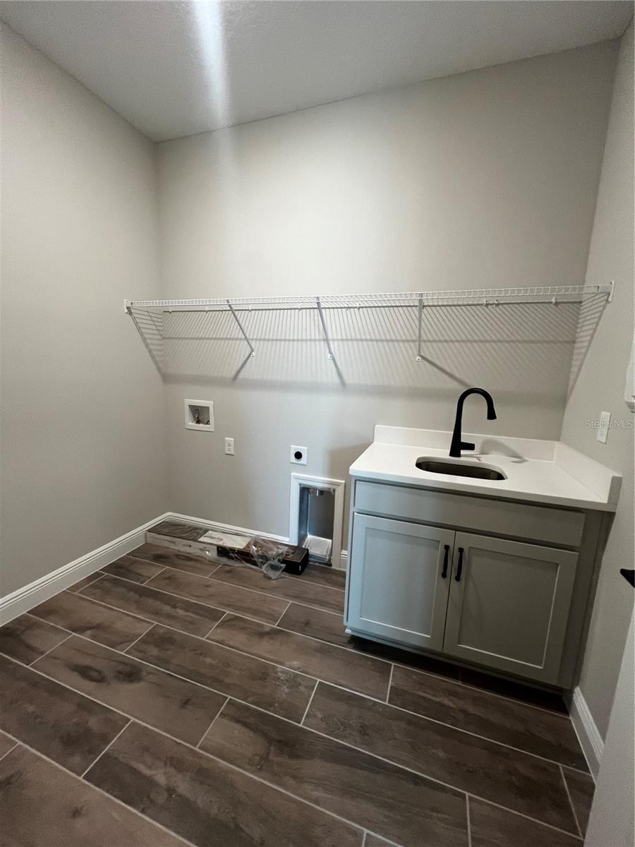 Single Family Residence in MINNEOLA FL 1881 SUNSHINE PEAK DRIVE 15.jpg