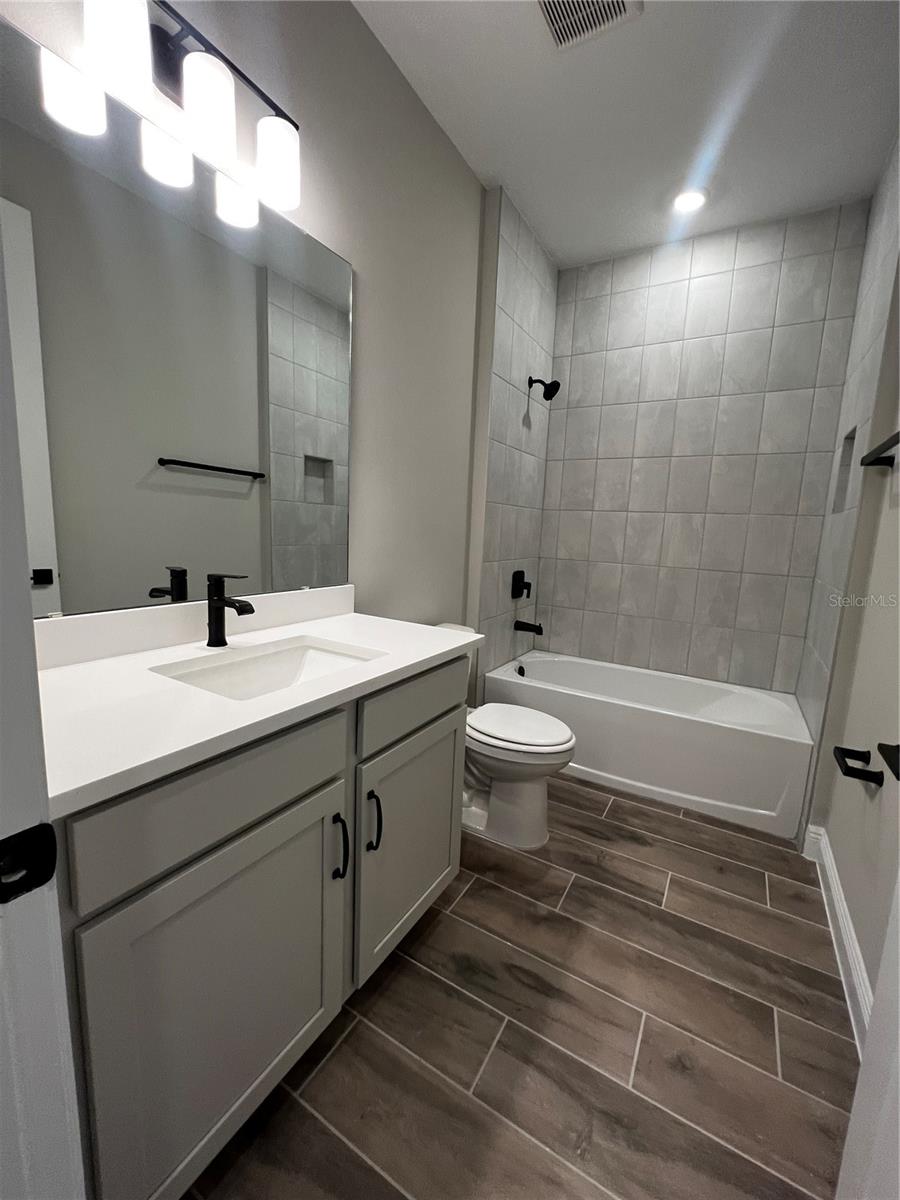 Single Family Residence in MINNEOLA FL 1881 SUNSHINE PEAK DRIVE 17.jpg