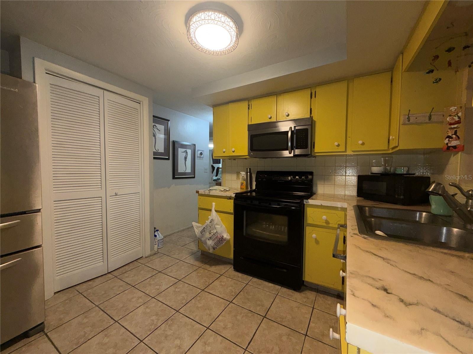 6251 6 Ave, New Port Richey, FL 34653 photo