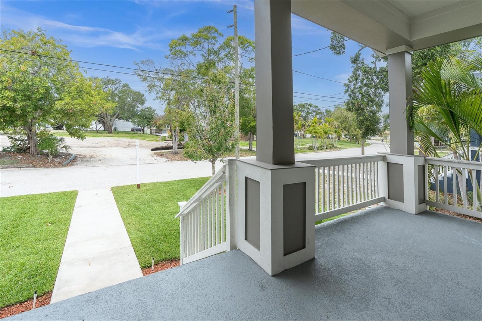 224 NE Jefferson Cir, Saint Petersburg, FL 33702 photo