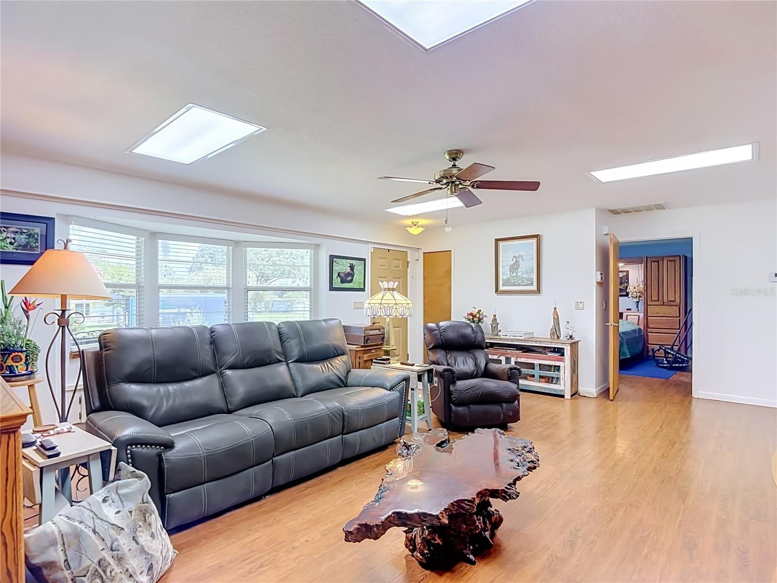 40312 Sunburst Dr, Dade City, FL 33525 photo