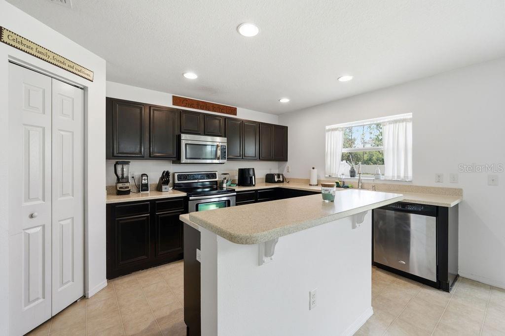 11018 Running Pine Dr, Riverview, FL 33569 photo