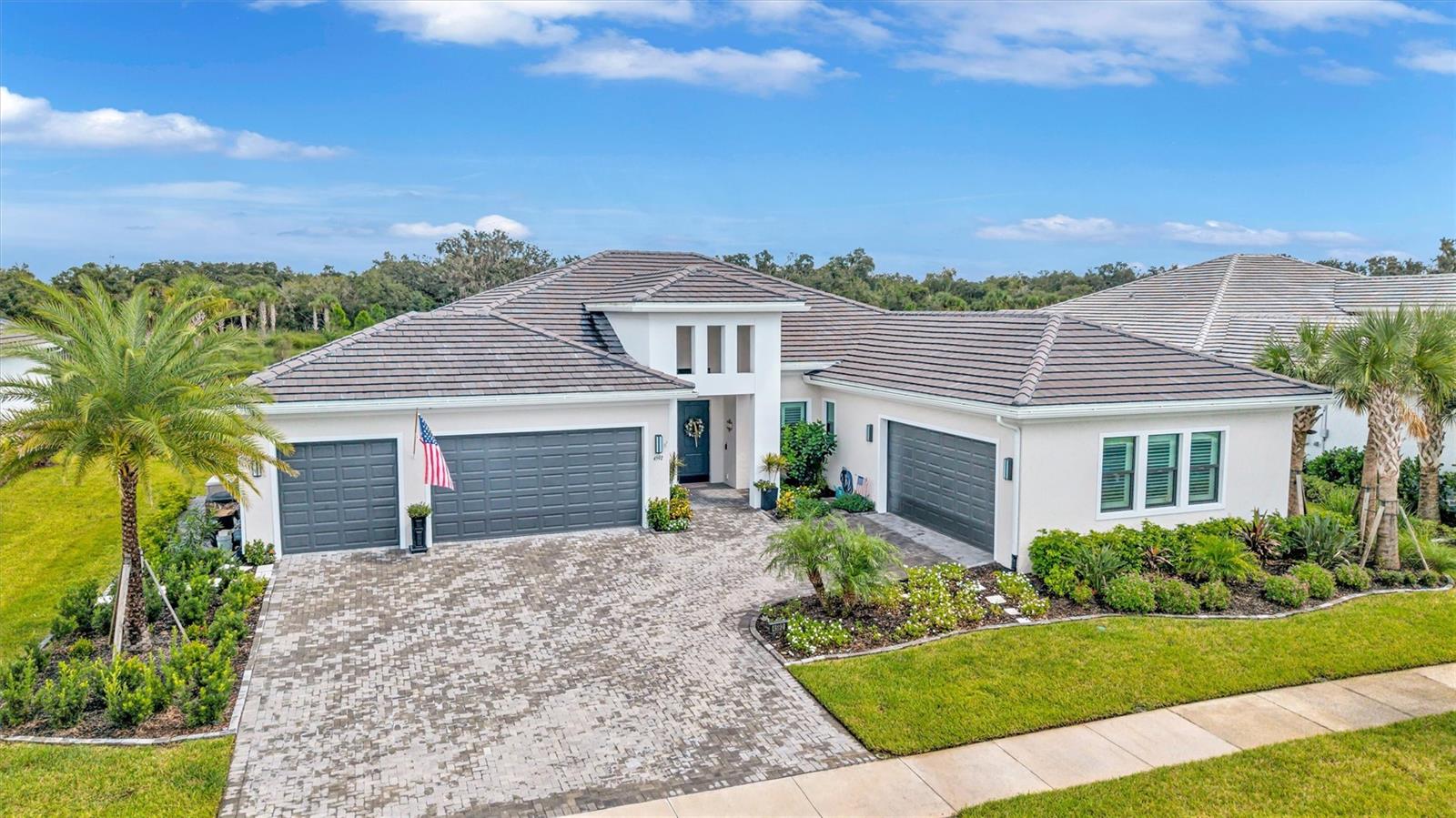4592 Mondrian Ct, Sarasota, FL 34240 photo