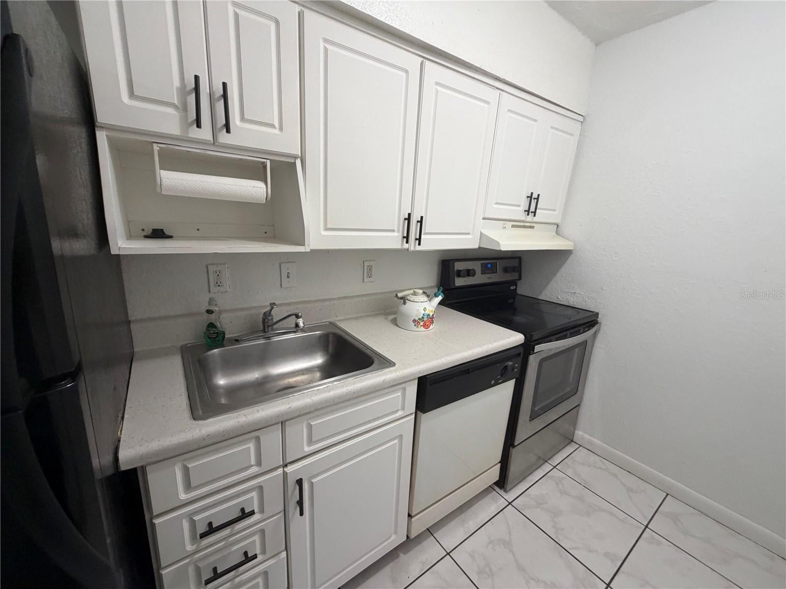 738 Ridenhour Cir #L, Orlando, FL 32809 photo