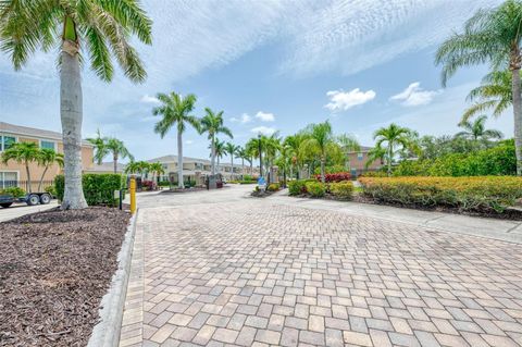 Condominium in SARASOTA FL 8417 KARPEAL DRIVE #4 38.jpg