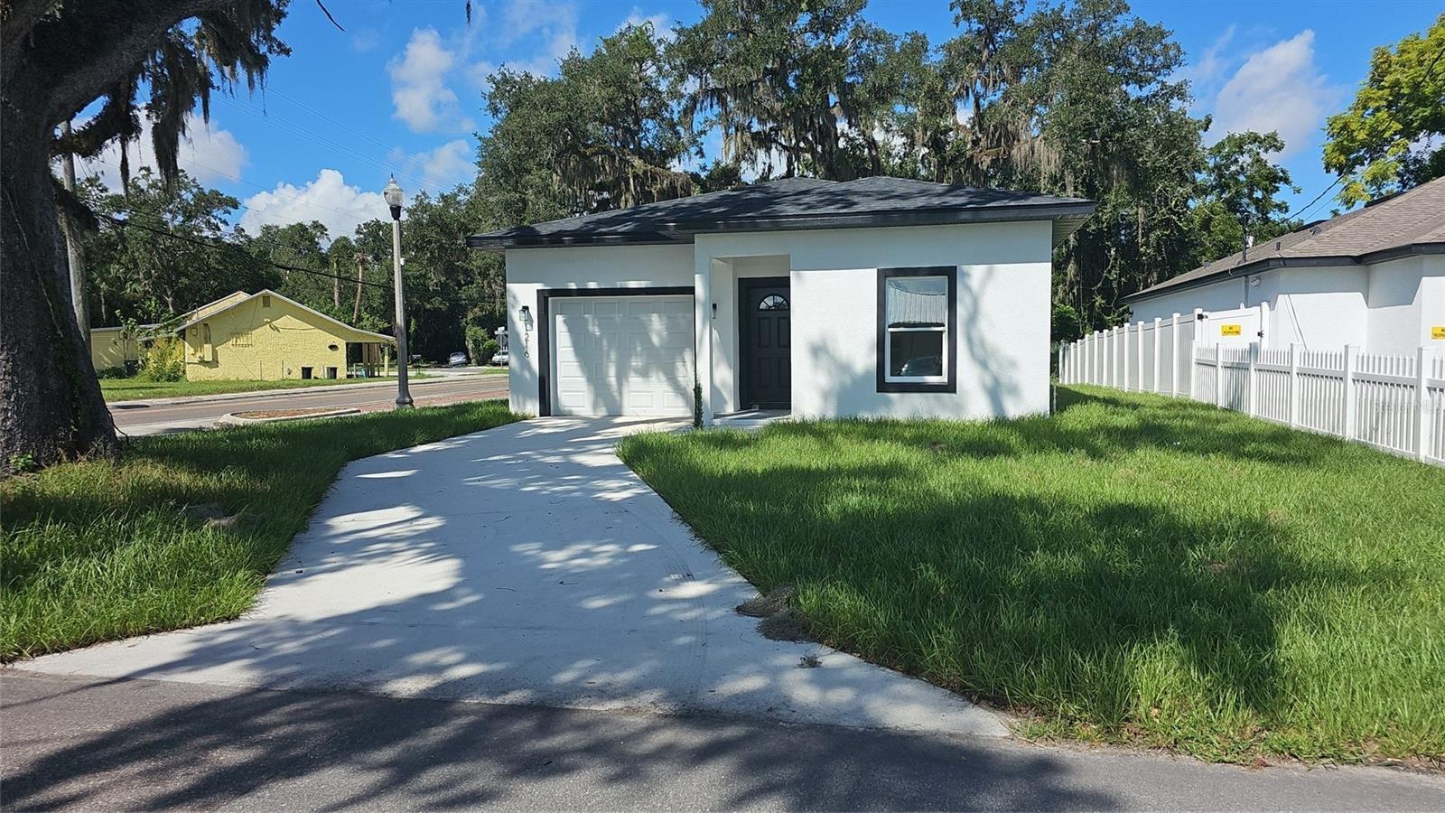 1216 Pomegranite Ave, Sanford, FL 32771