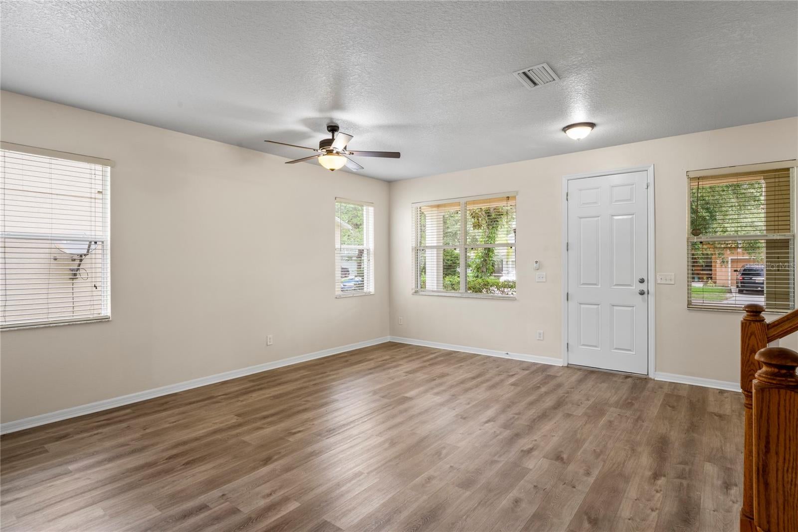 7249 Bridgeview Dr, Wesley Chapel, FL 33545 photo
