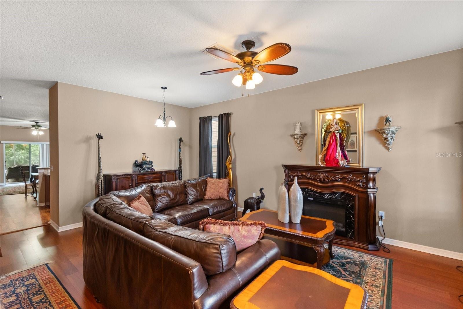 2721 Walden Woods Dr, Plant City, FL 33566 photo