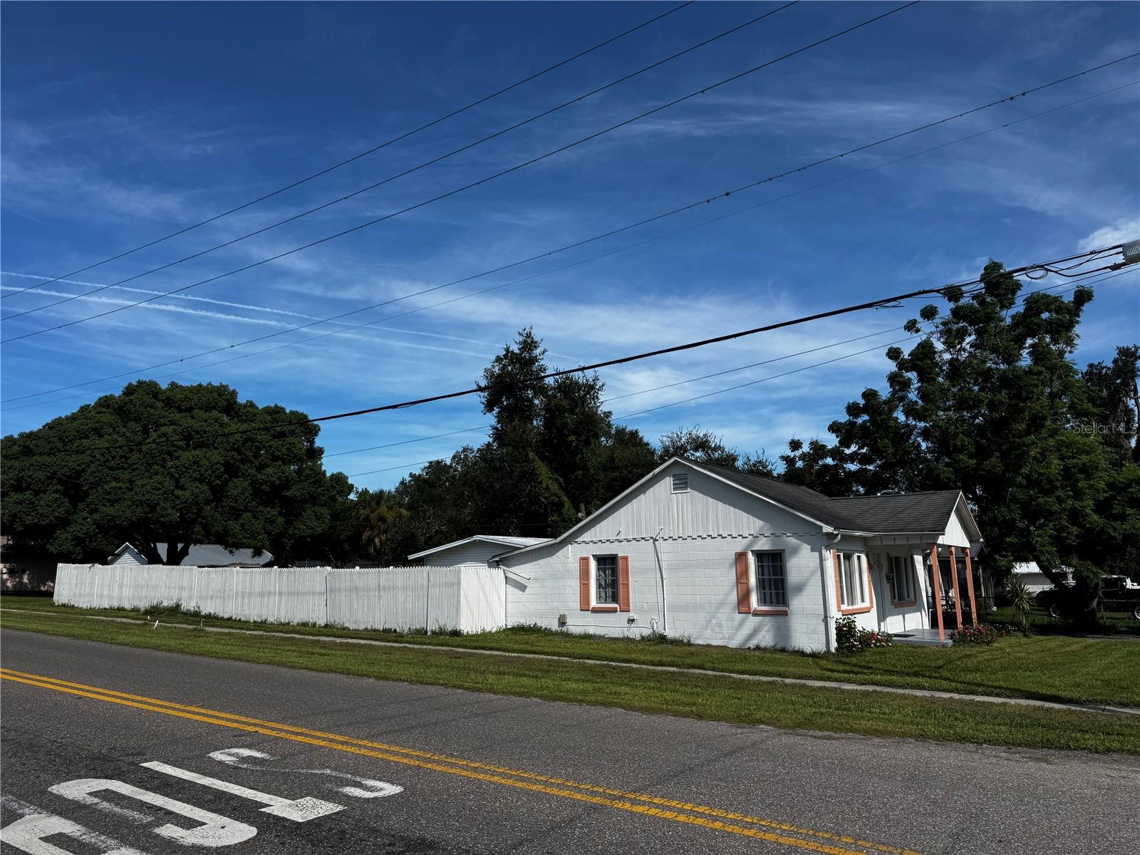 5829 12 St, Zephyrhills, FL 33542 photo