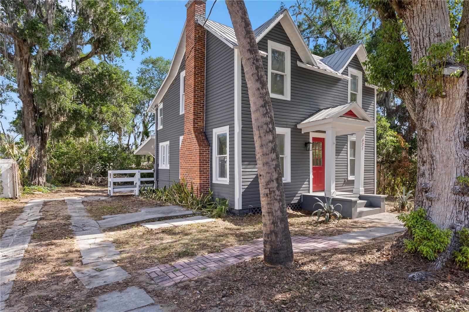 821 E Lemon Ave, Eustis, FL 32726 photo