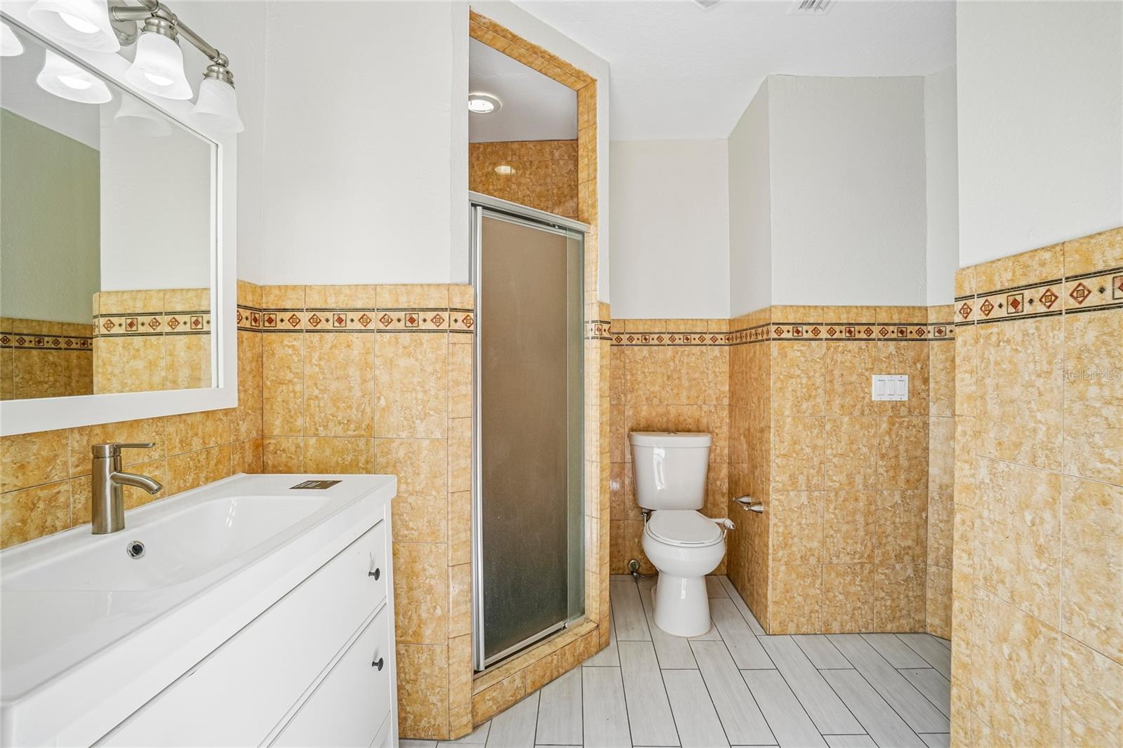 5609 Executive Dr, New Port Richey, FL 34652 photo