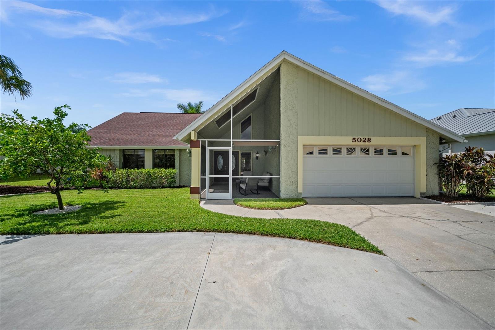5028 Pelican Blvd, Cape Coral, FL 33914 photo