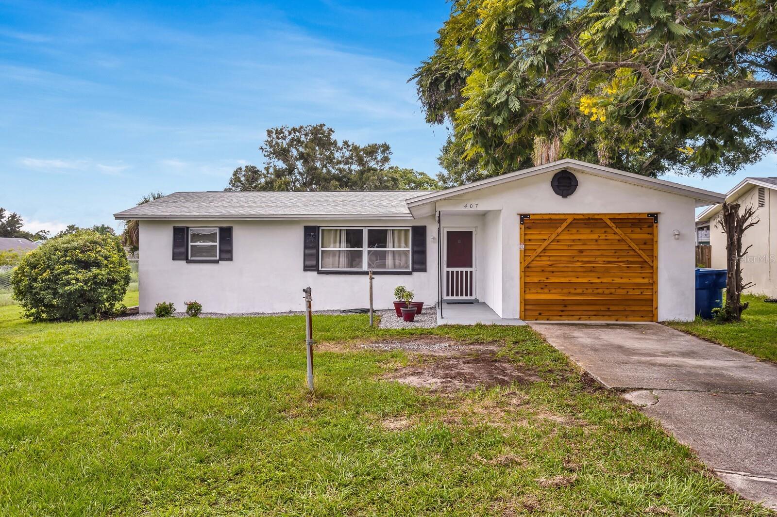 407 Ocean Ct, Largo, FL 33756