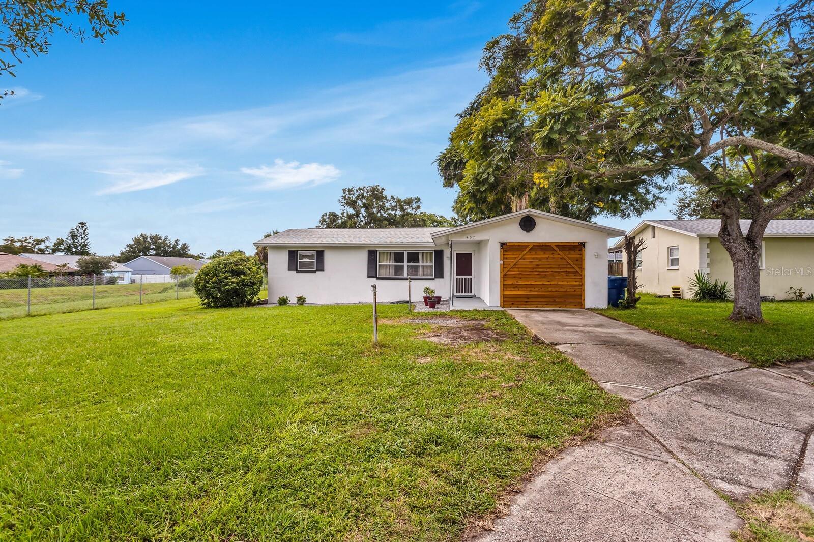 407 Ocean Ct, Largo, FL 33756 photo