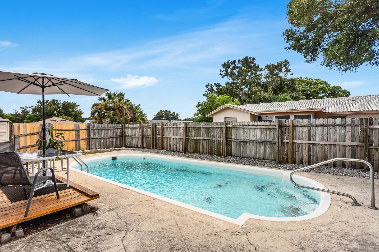 407 Ocean Ct, Largo, FL 33756 photo