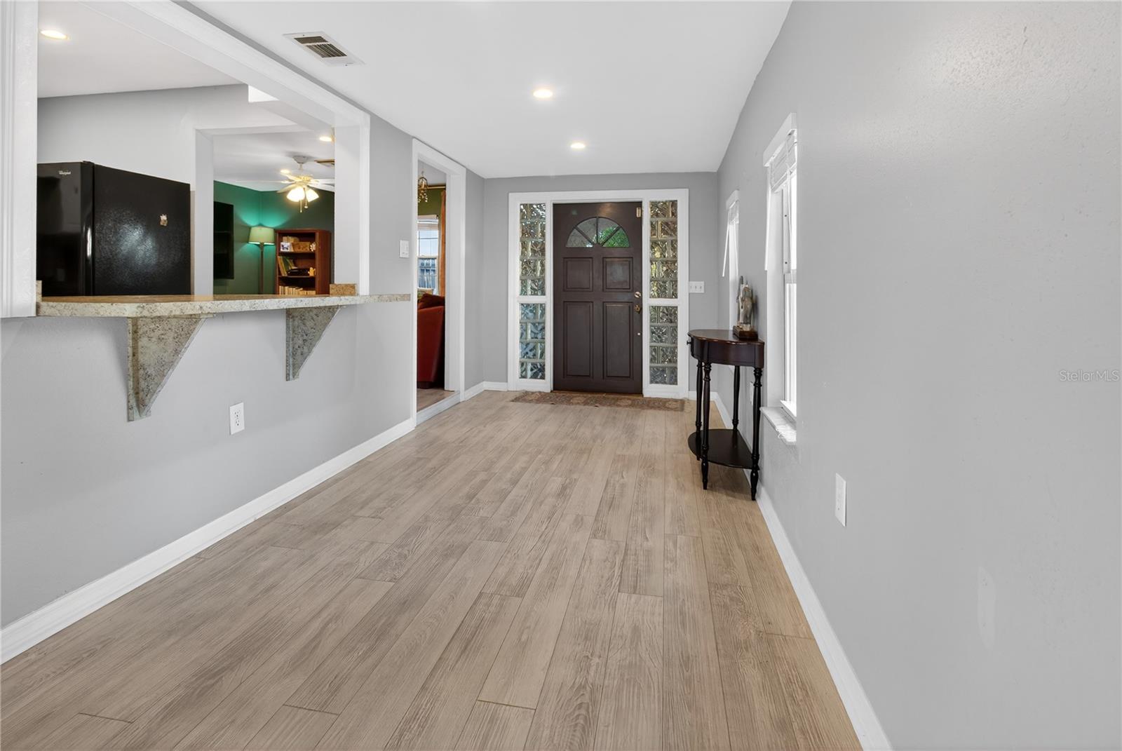 5021 37 Ave, Saint Petersburg, FL 33710 photo