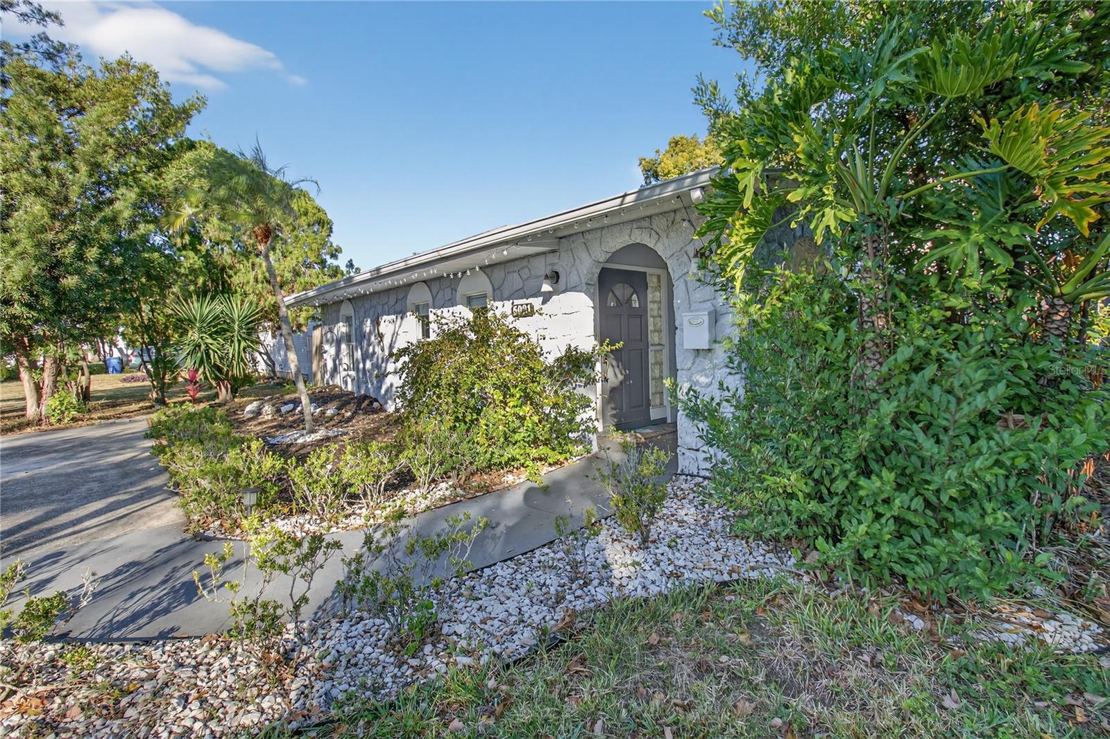 5021 37 Ave, Saint Petersburg, FL 33710 photo