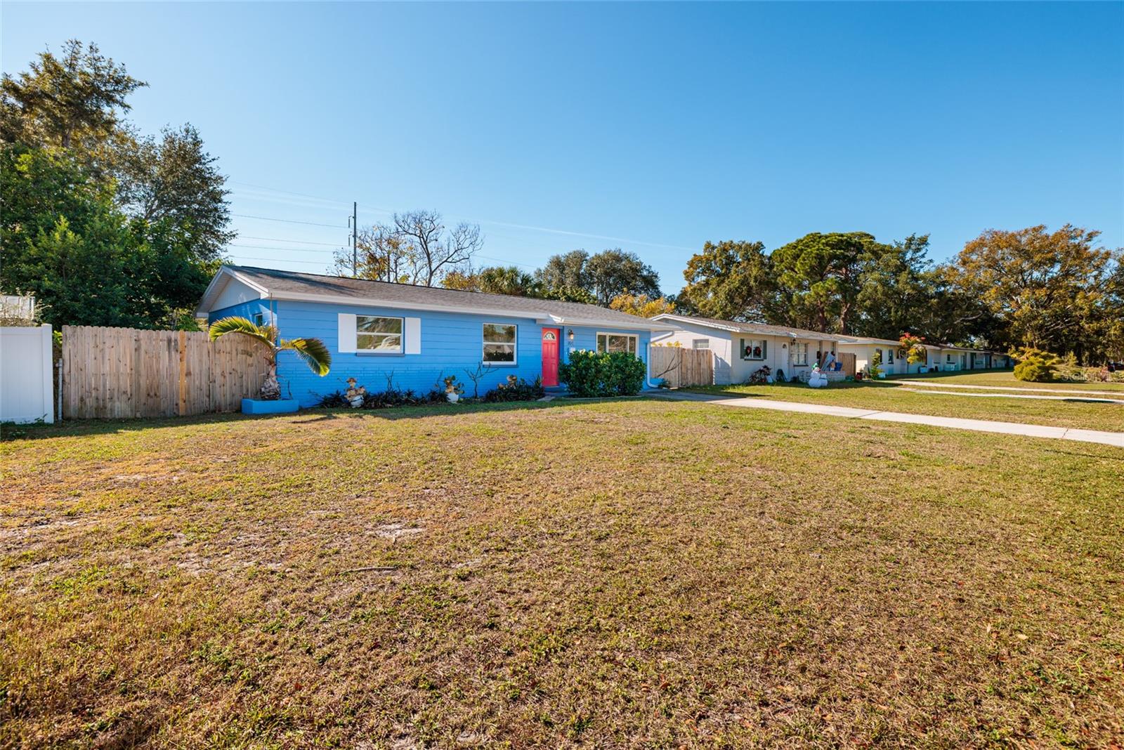 704 72 Ave, Saint Petersburg, FL 33702 photo