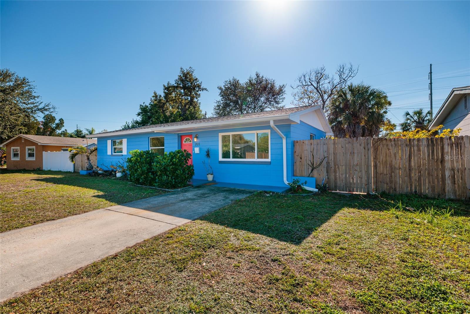 704 72 Ave, Saint Petersburg, FL 33702 photo