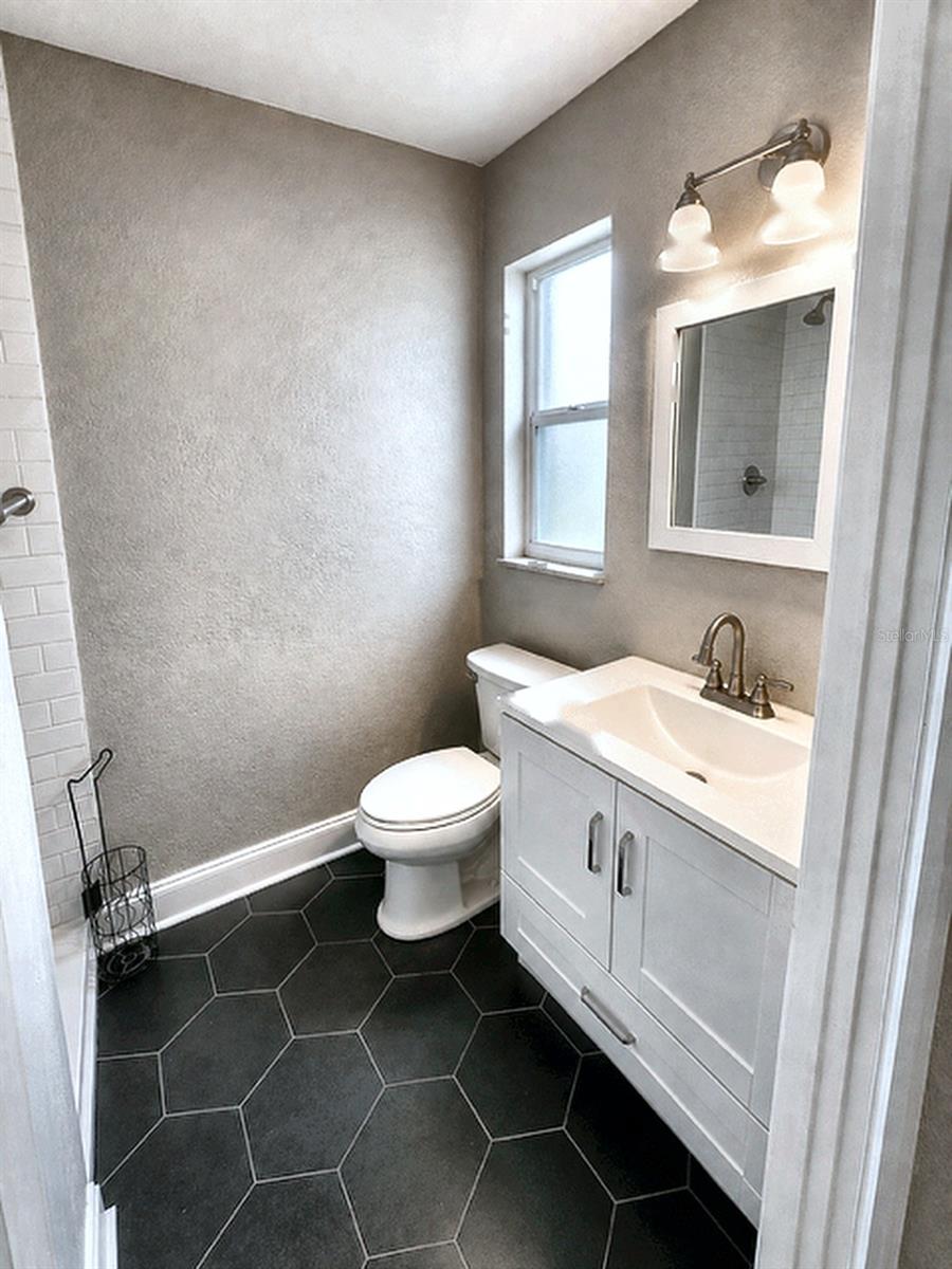 4307 W Main St, Tampa, FL 33607 photo