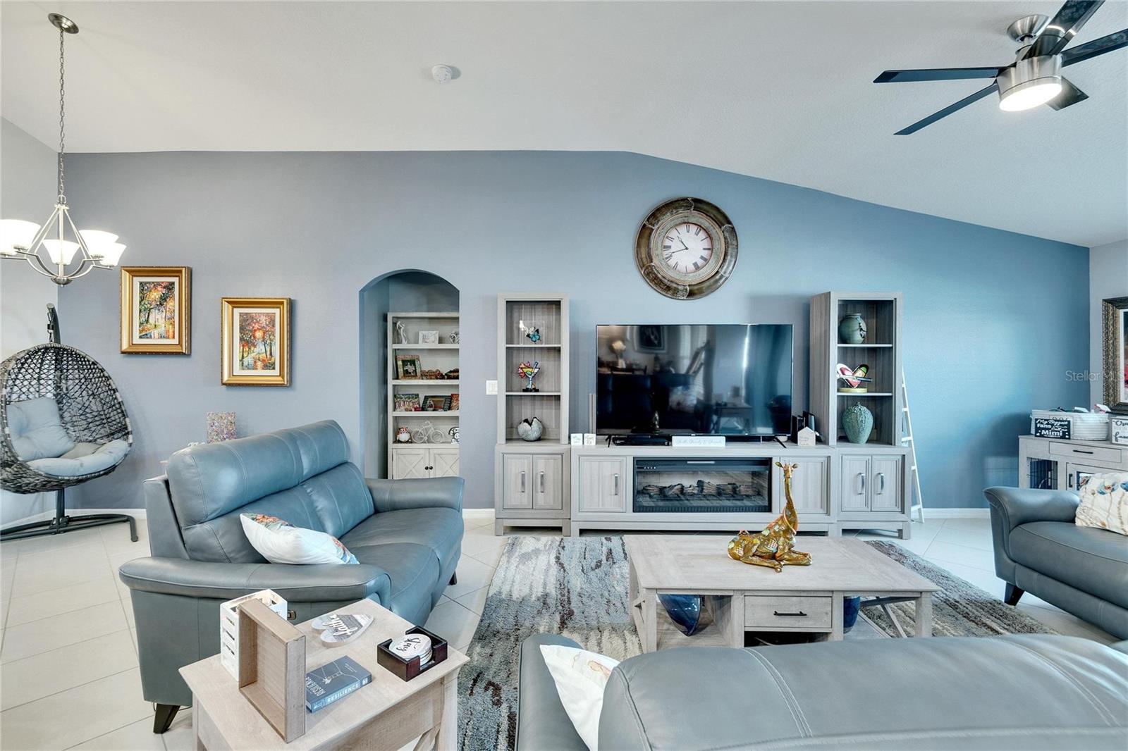 11355 Leland Groves Dr, Riverview, FL 33579 photo
