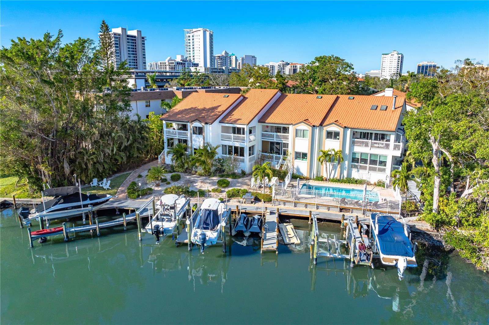 870 Hudson Ave #870, Sarasota, FL 34236 photo