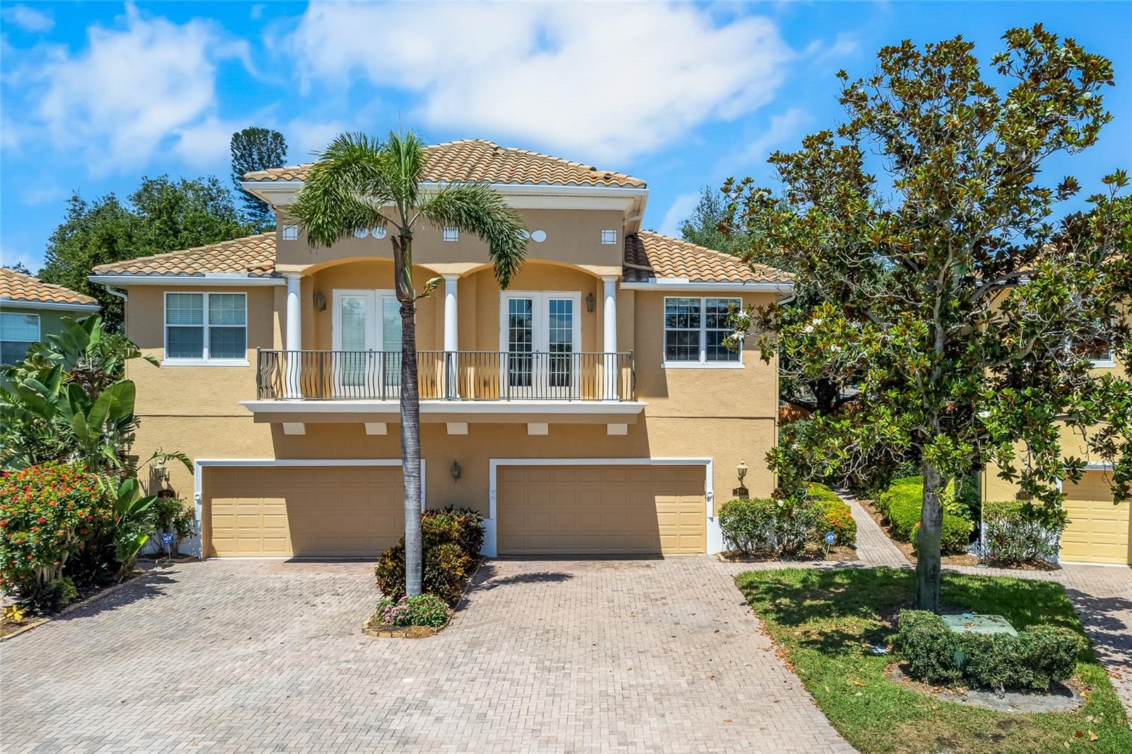 191 Banyan Bay Dr, Saint Petersburg, FL 33705 photo