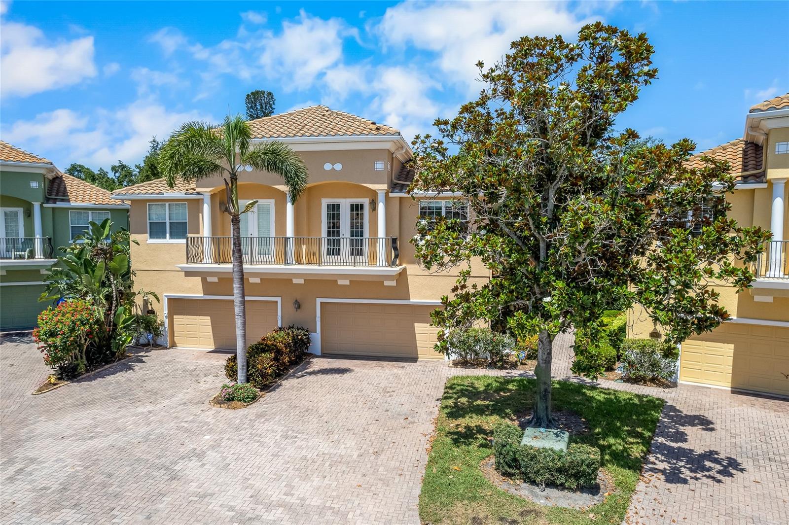 191 Banyan Bay Dr, Saint Petersburg, FL 33705 photo