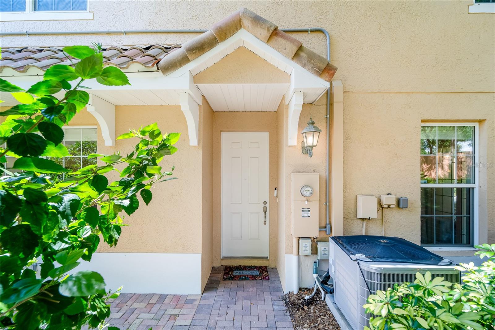 191 Banyan Bay Dr, Saint Petersburg, FL 33705 photo