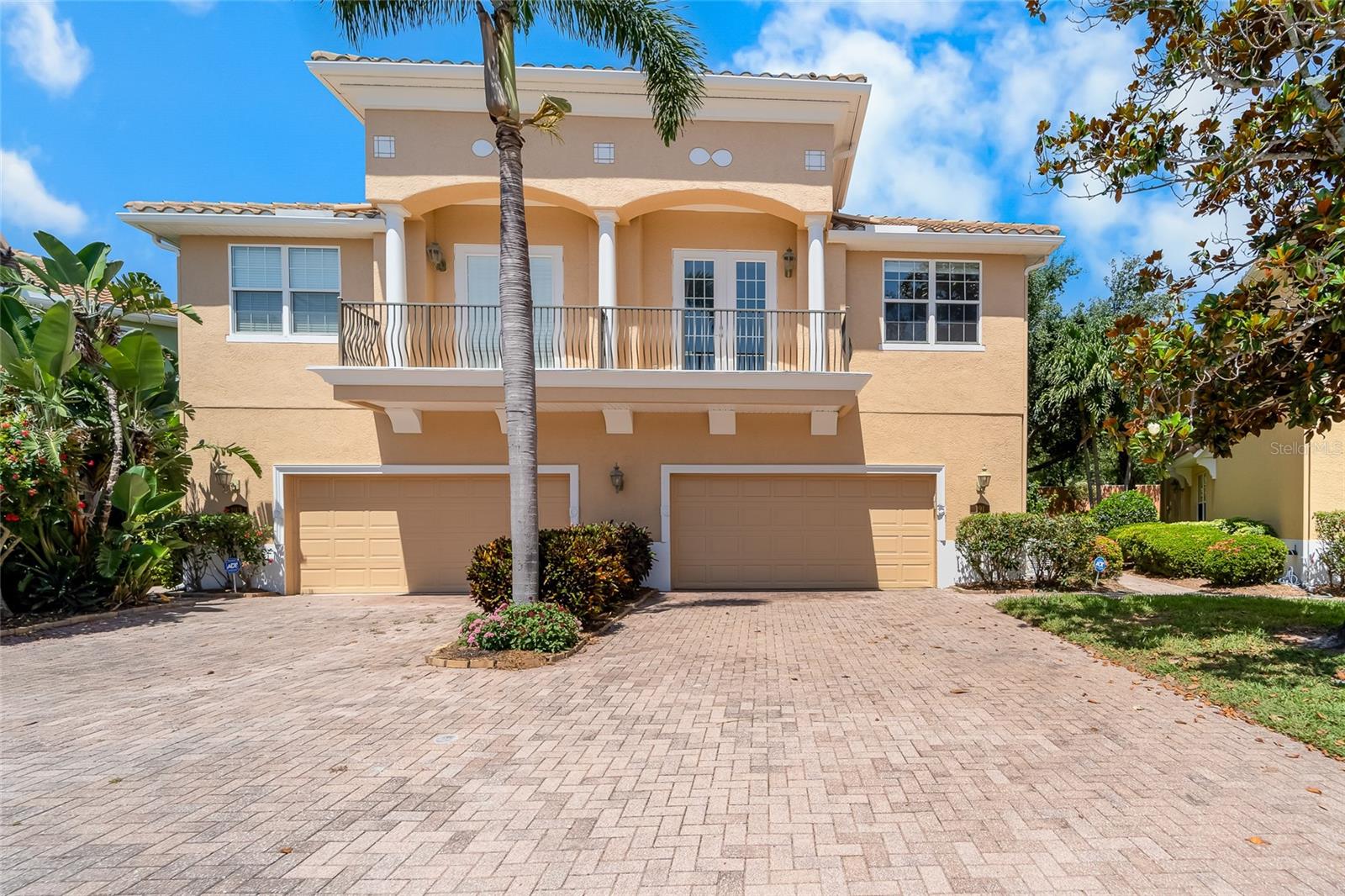 191 Banyan Bay Dr, Saint Petersburg, FL 33705 photo